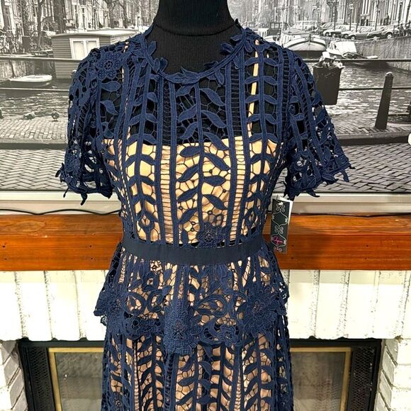 Bloomindale’s Aqua Women Dress Navy Blue Crochet Short Sleeve Large Crew Neck - Picture 3 of 11